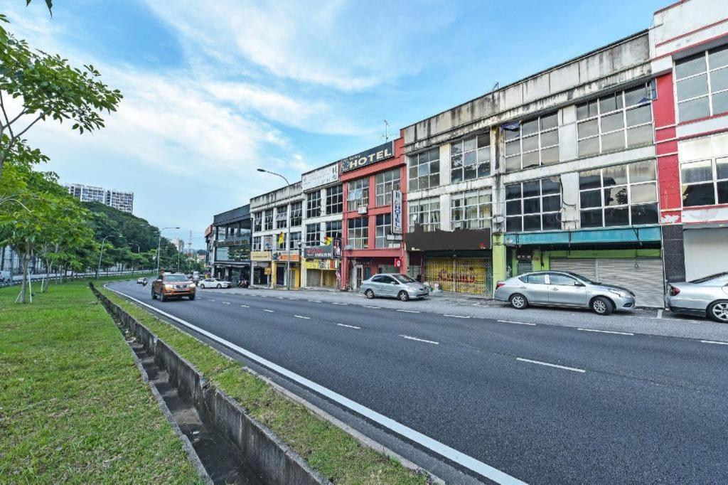 Oyo 90892 L&E Hotel Seremban Exterior foto